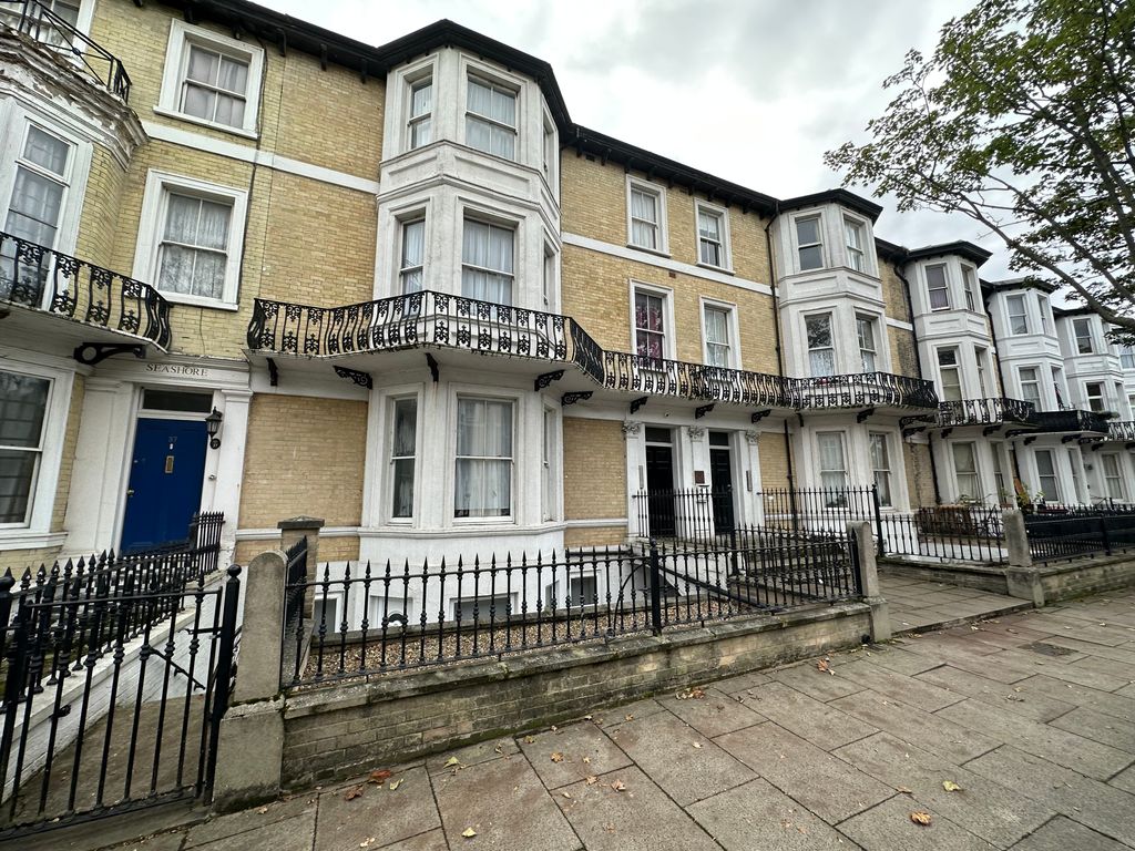 Property photo 1 of 6 Front