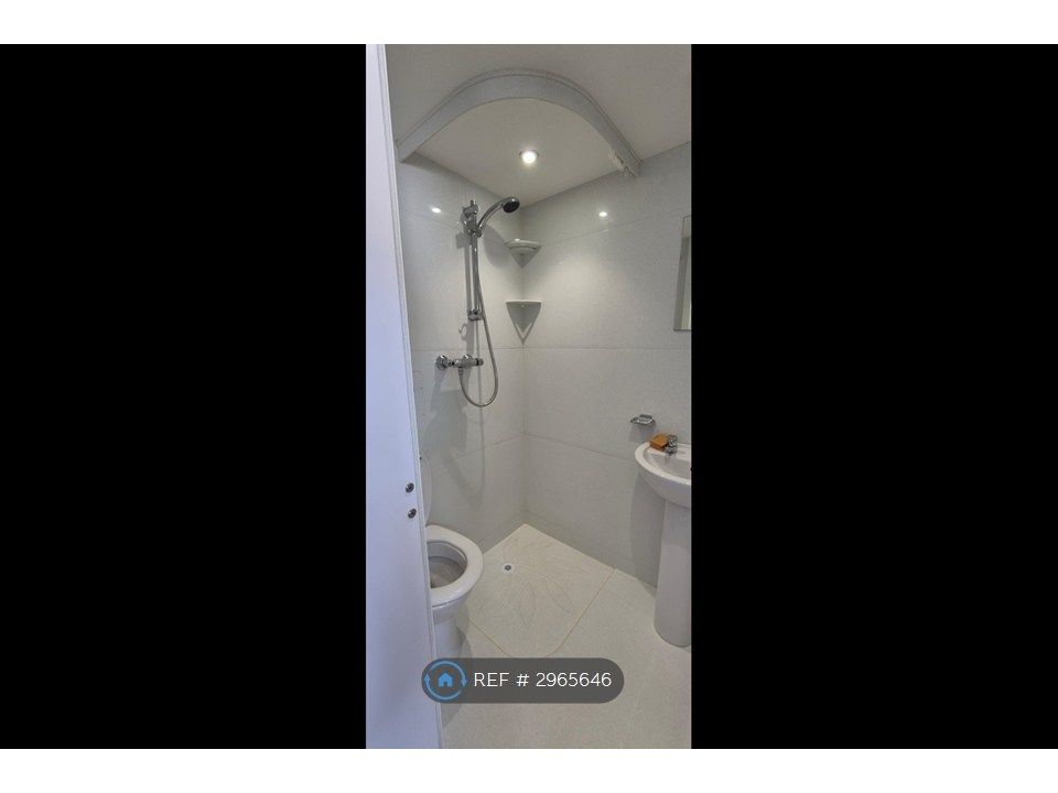 Property photo 2 of 3
