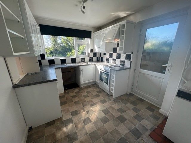 Property photo 2 of 9 Front