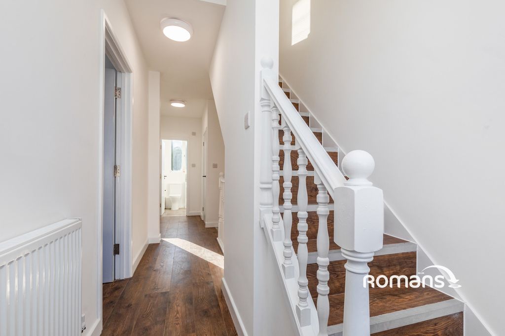 Property photo 2 of 10 Photo