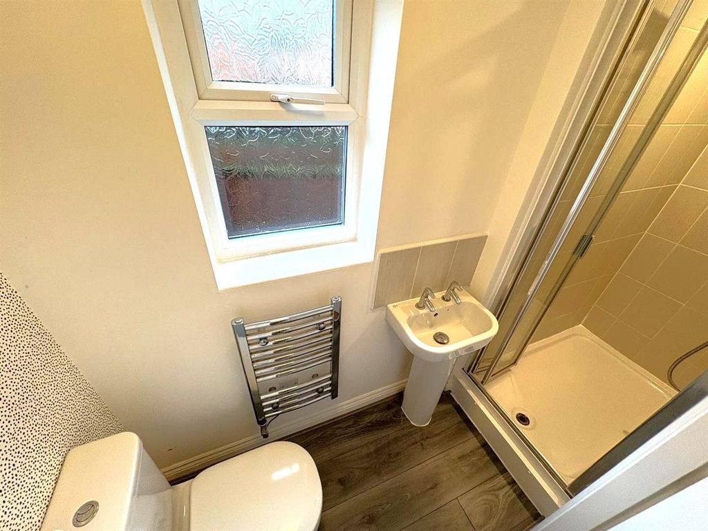 Property photo 3 of 21 Bb0F6Aea-d03c-4A3B-Bbfa-A66Bb3A02390.Jpg