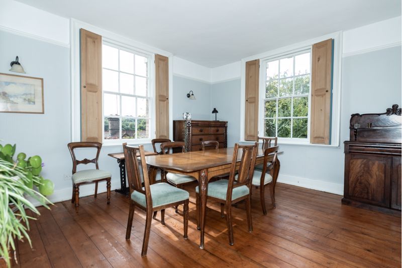 Property photo 3 of 34 Photo 2