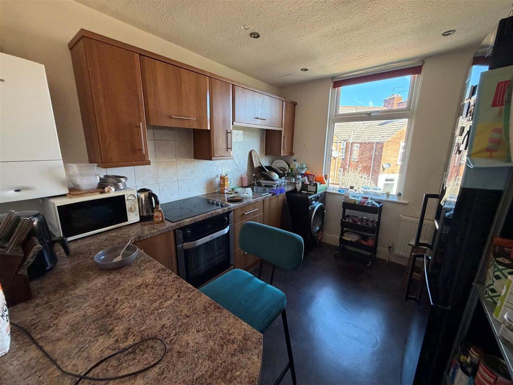 Property photo 2 of 13 Kit Ff.Jpg