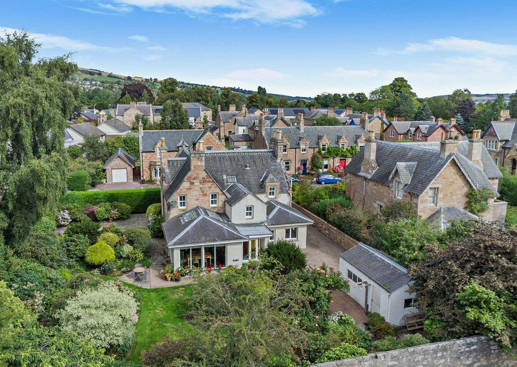 Property photo 2 of 26 Brantwood