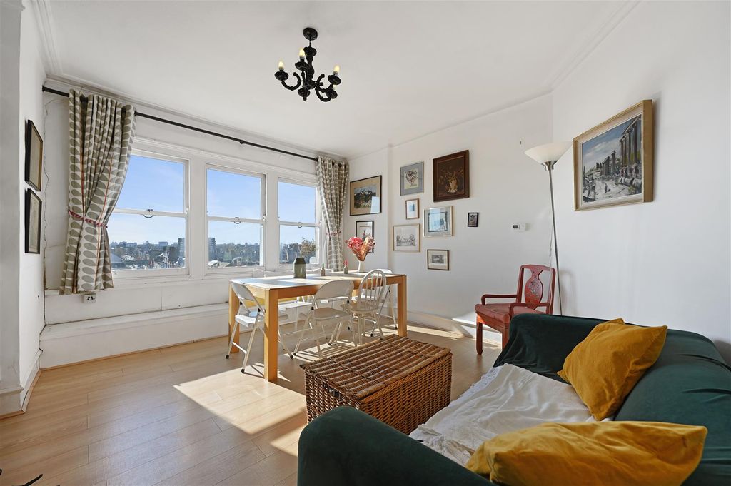 Property photo 2 of 10 Granville Mansions