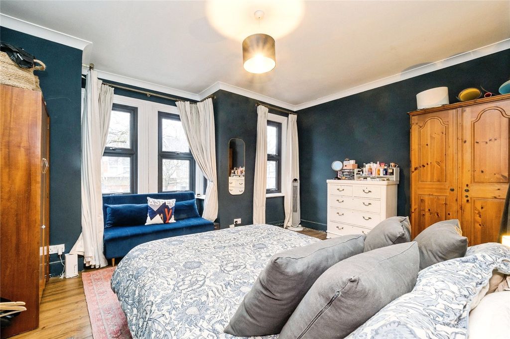 Property photo 2 of 27 Picture No. 29