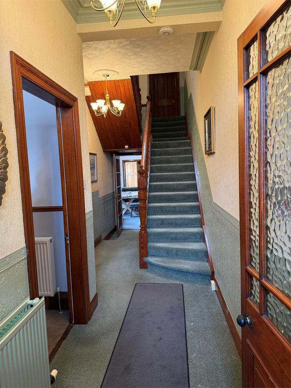 Property photo 2 of 34