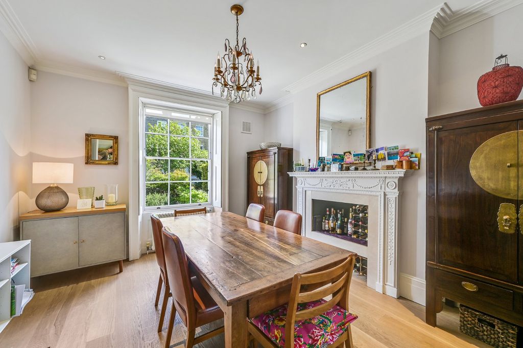 Property photo 2 of 18 Picture No. 17