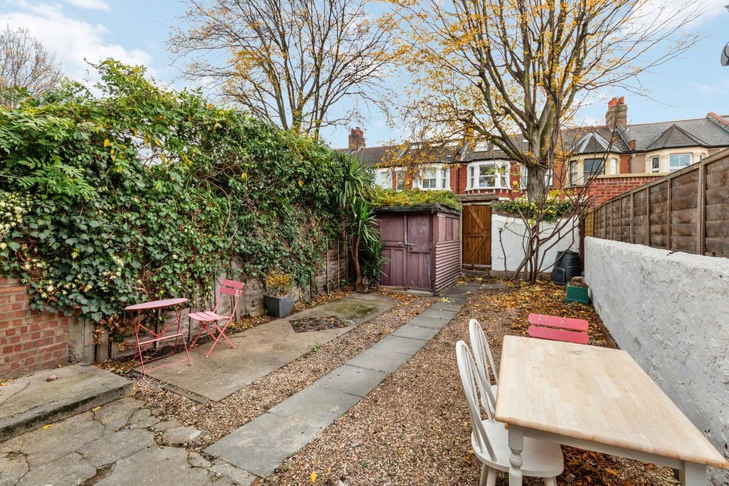 Property photo 2 of 6