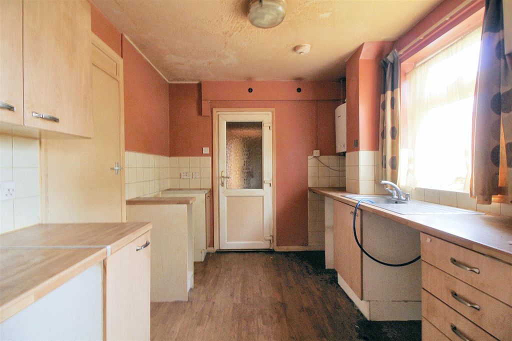 Property photo 3 of 13 8.Jpg