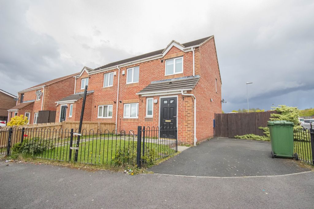 Property photo 1 of 13 1