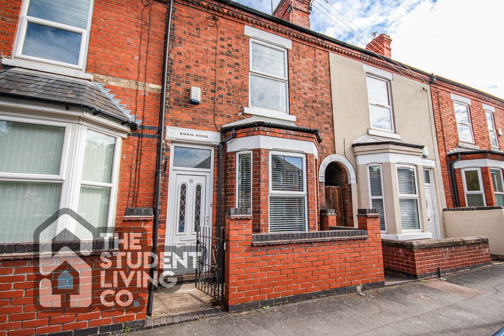 Property photo 1 of 20 Img_4373