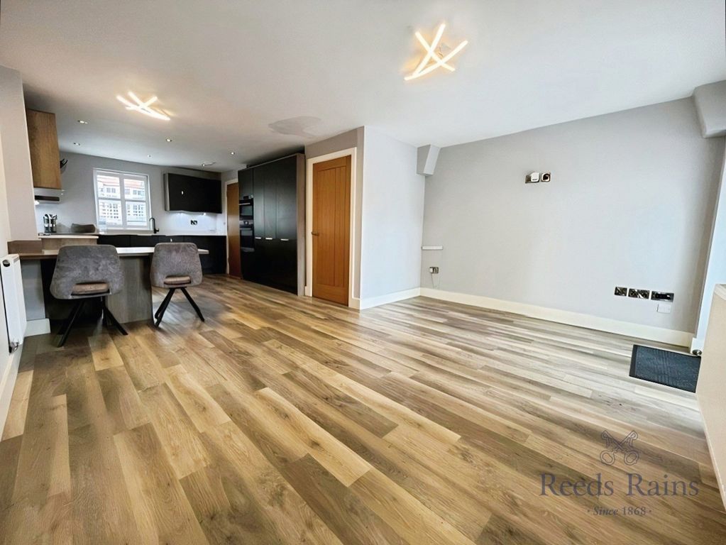 Property photo 3 of 14 Pbox-Img.Jpg