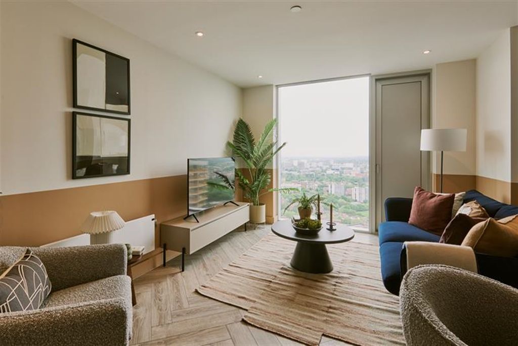 Property photo 2 of 9 (Main)