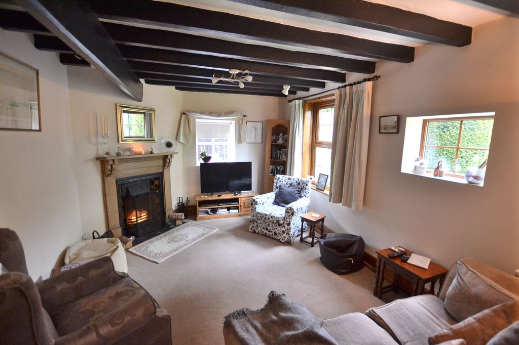 Property photo 2 of 27