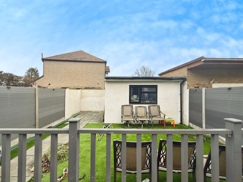 Property photo 2 of 12 92d0Bbcb-Img_4324