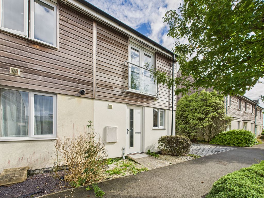 Property photo 1 of 27