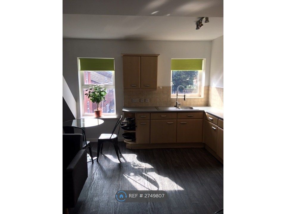 Property photo 1 of 7 Lounge/Kitchen/Dining