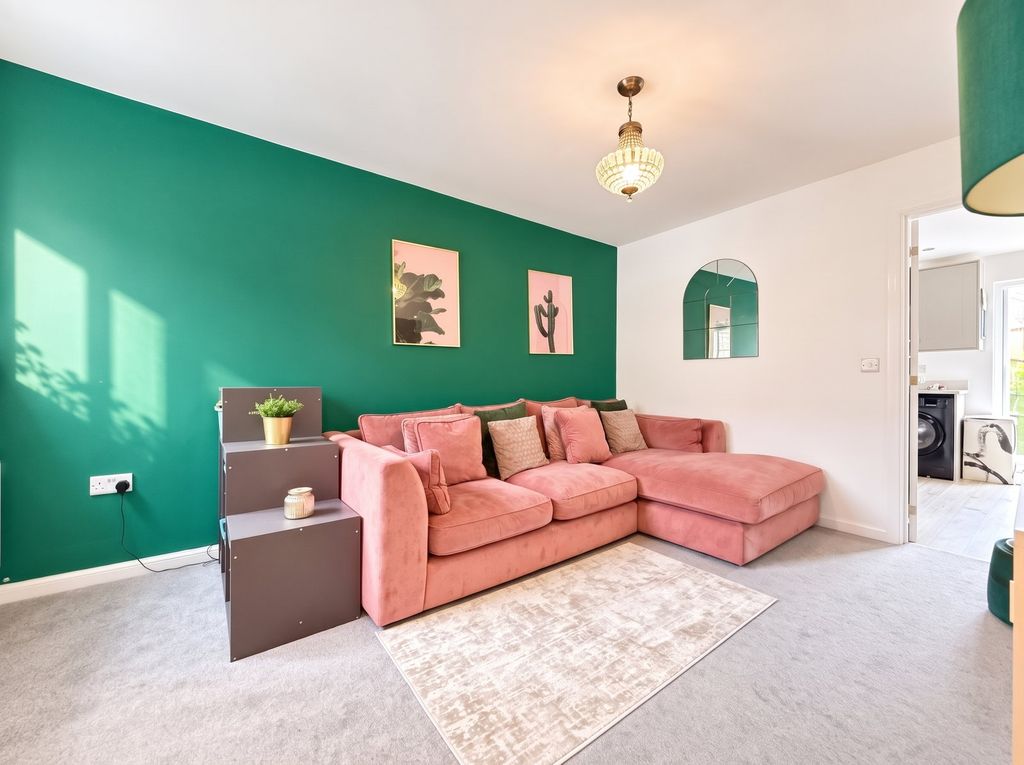 Property photo 3 of 17