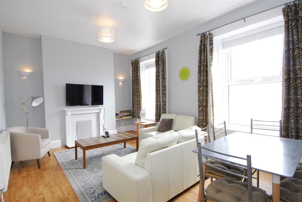 Property photo 1 of 10 51Cliftonplacer4006.Jpg