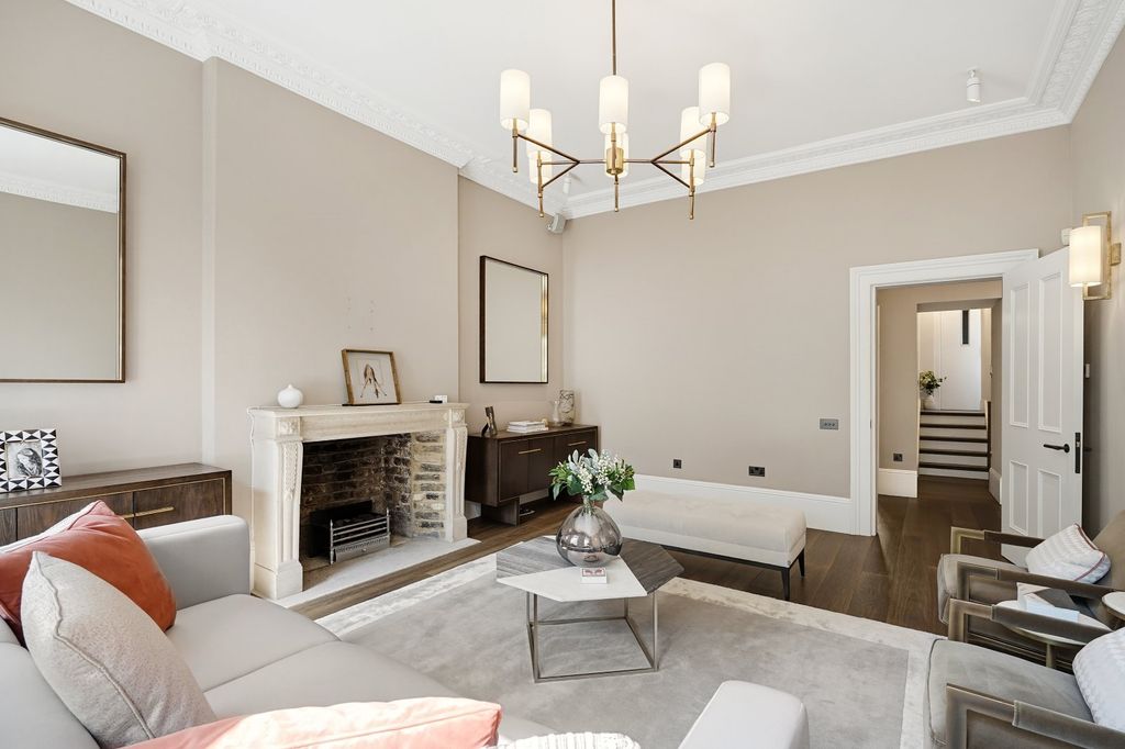 Property photo 2 of 17 Reception Room