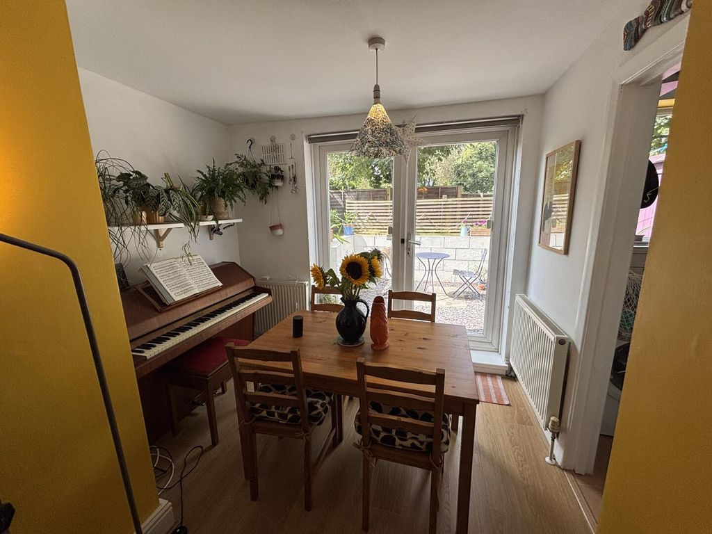 Property photo 3 of 19 Dining Room