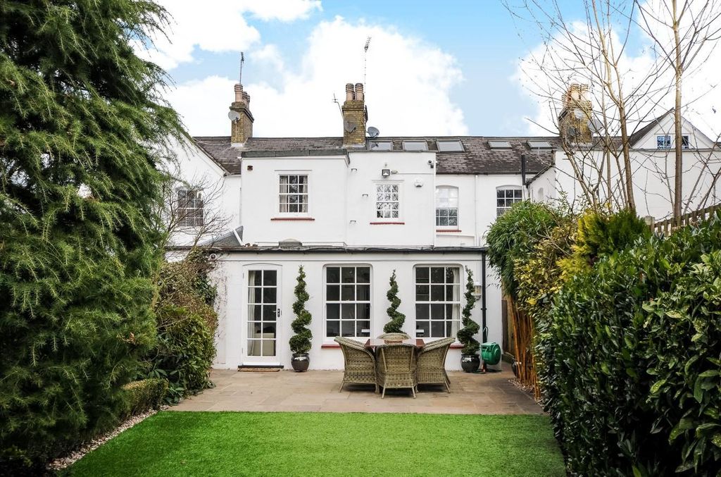 Property photo 1 of 23