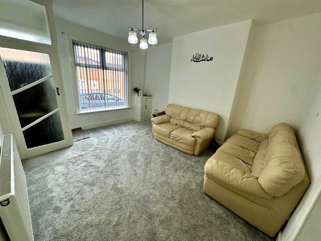 Property photo 2 of 14 Lounge