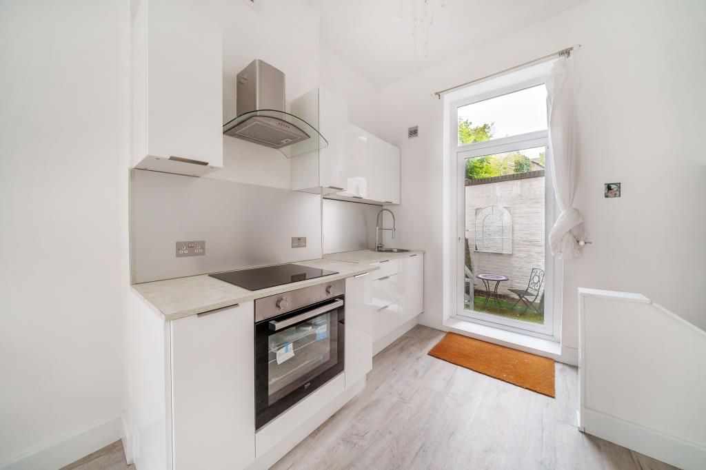 Property photo 3 of 12 Kitchen