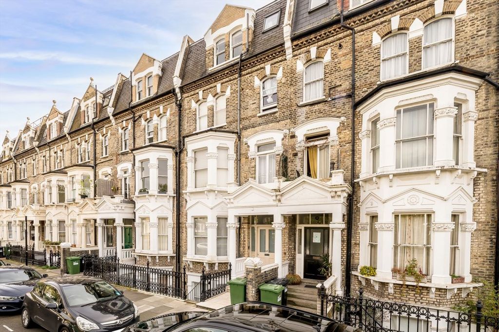 Property photo 1 of 5