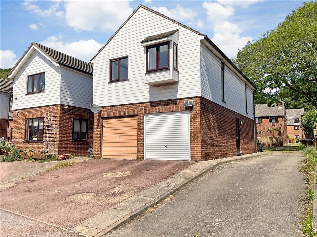 Property photo 2 of 9 External (Web)