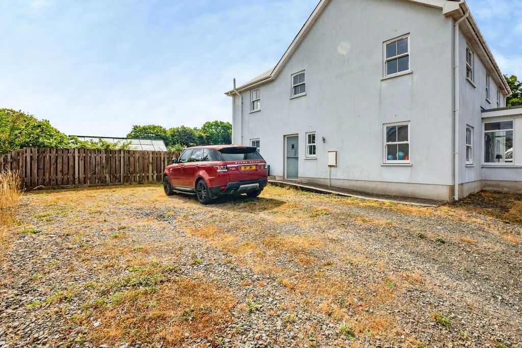 Property photo 2 of 26 Pbox-Img.Jpg