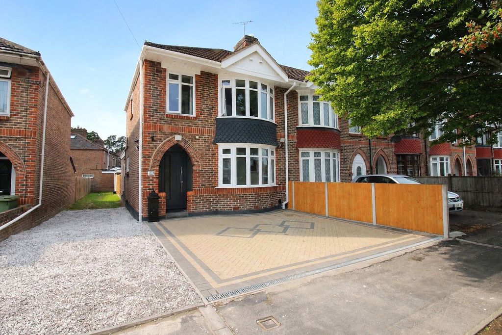 Property photo 1 of 19 Picture No. 14