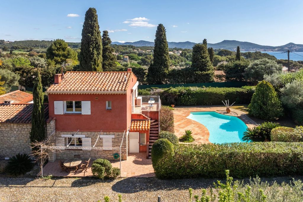 Property photo 1 of 23