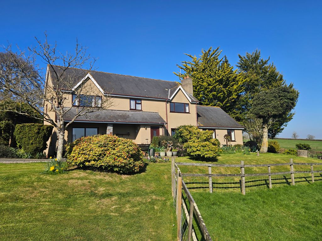 Property photo 3 of 47 The Farmhouse