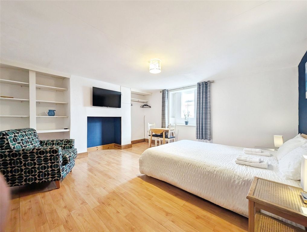 Property photo 1 of 18 Picture No. 07