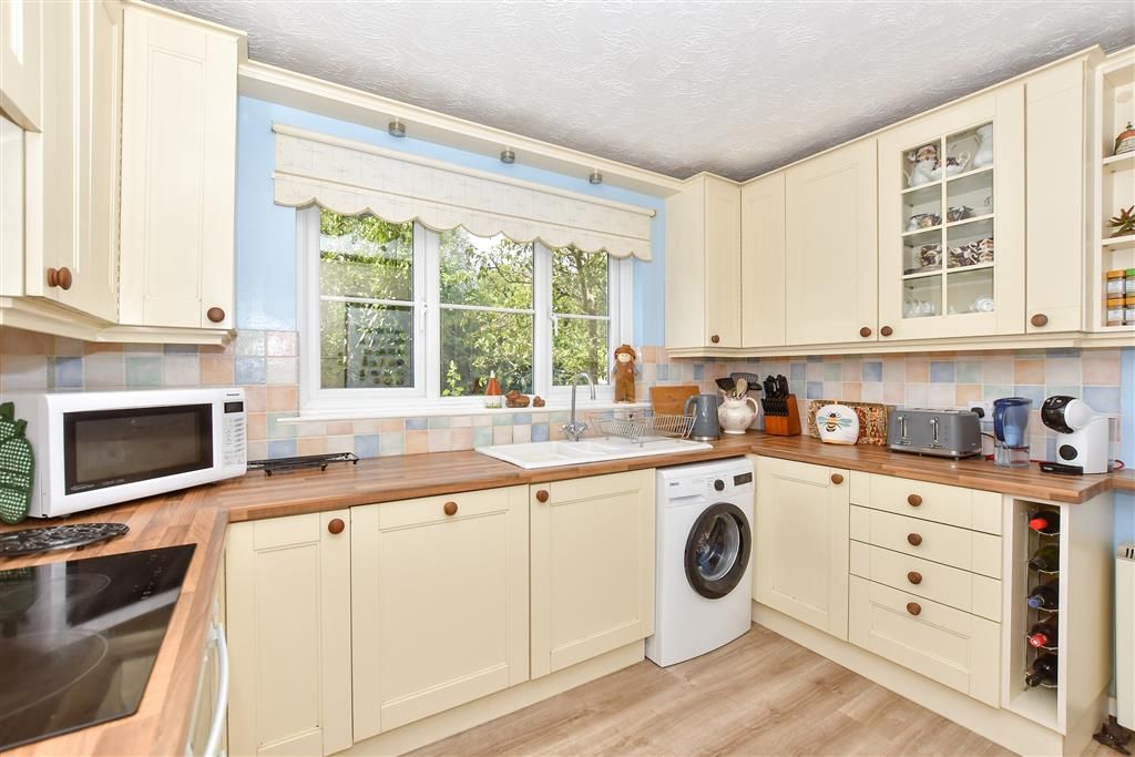 Property photo 2 of 13 Kitchen