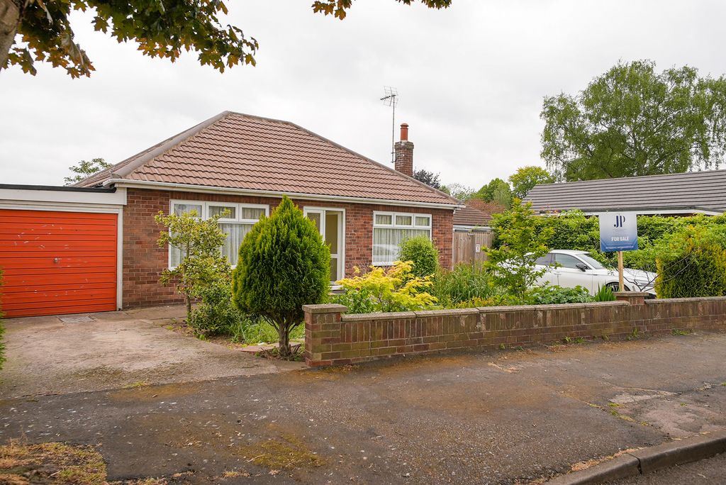 Property photo 1 of 40