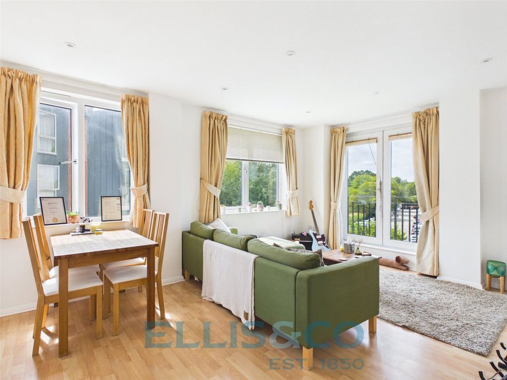Property photo 2 of 9 Picture No. 01
