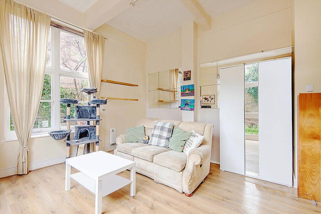Property photo 2 of 6