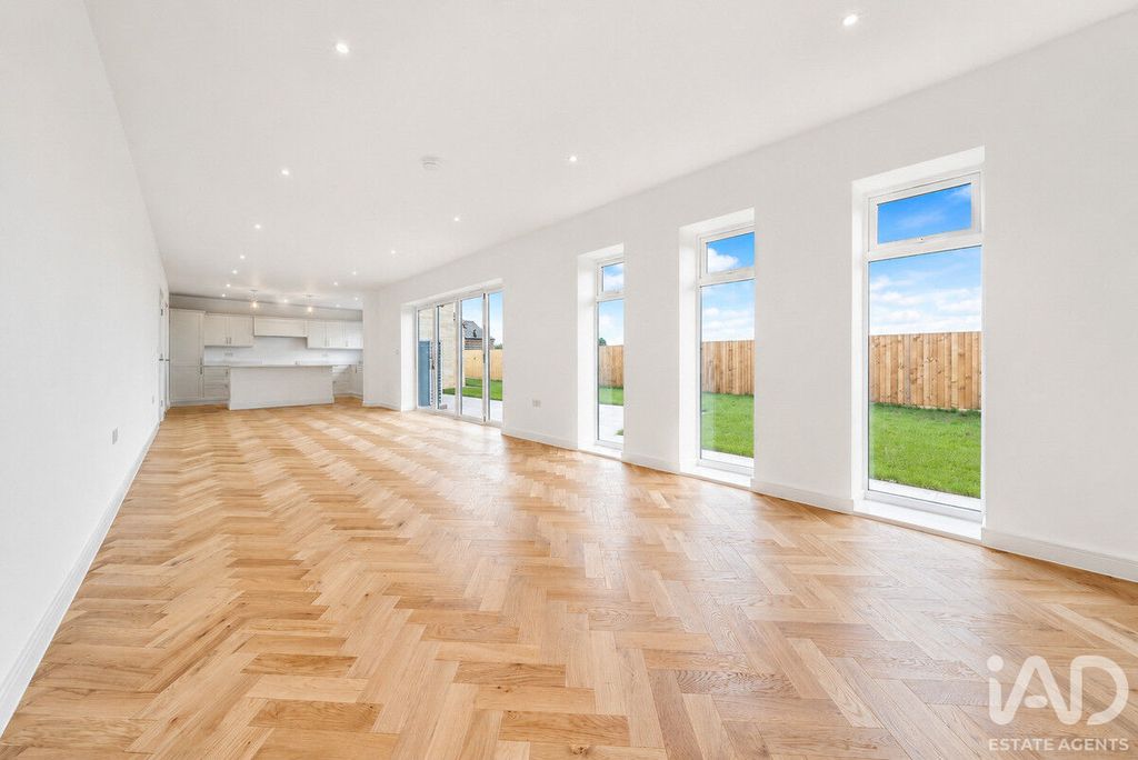 Property photo 3 of 50
