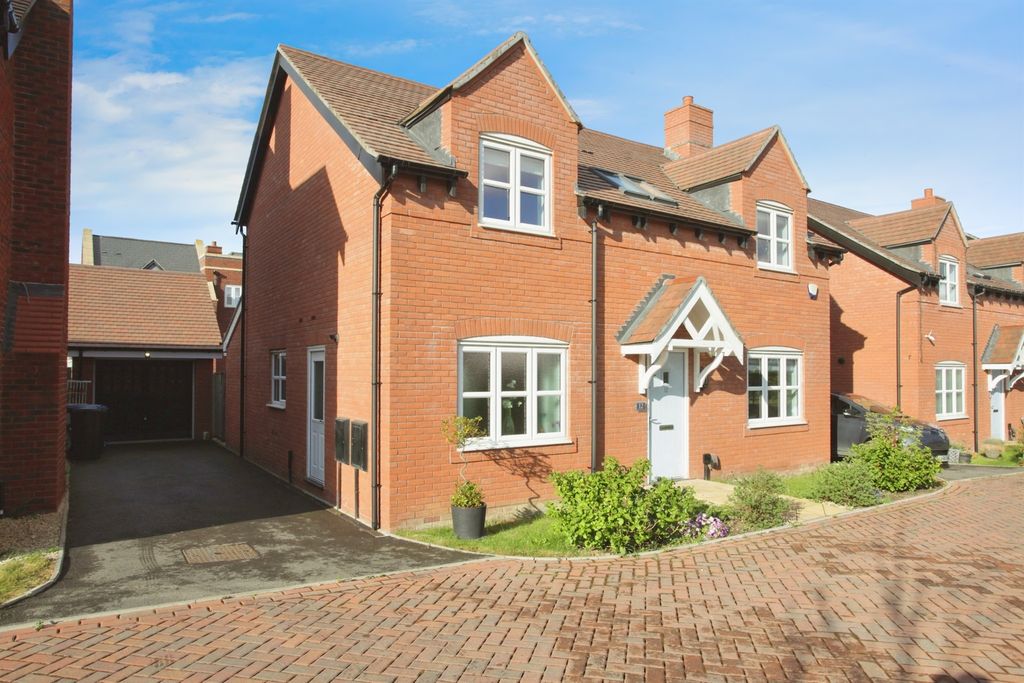 Property photo 3 of 26