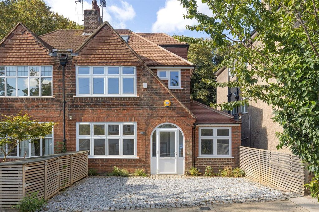 Property photo 1 of 19 Picture No. 05