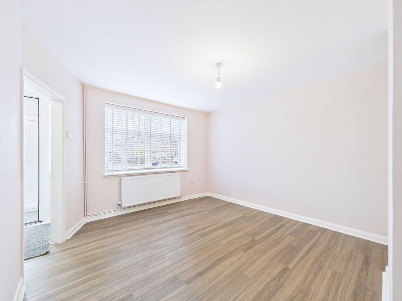 Property photo 3 of 14 Photo 2