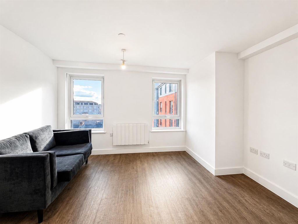 Property photo 2 of 7