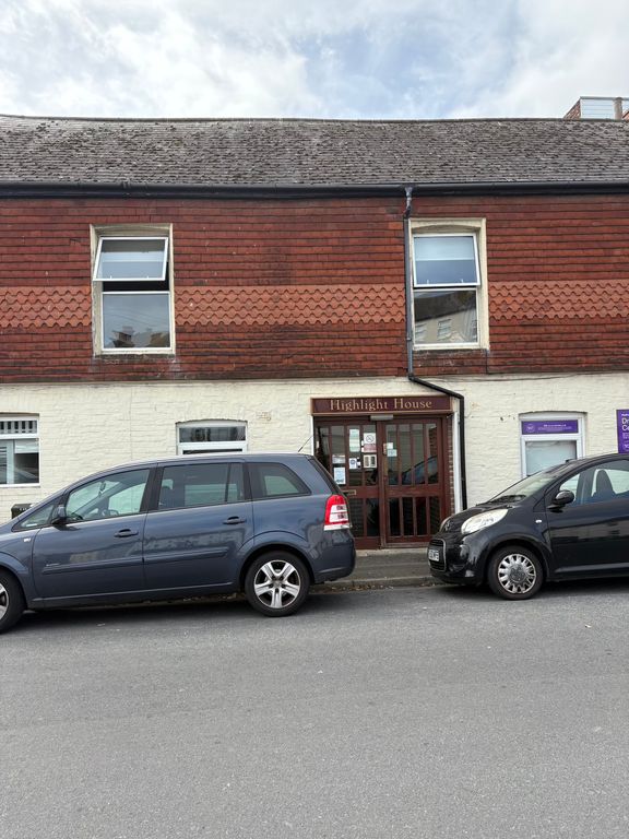 Property photo 1 of 2