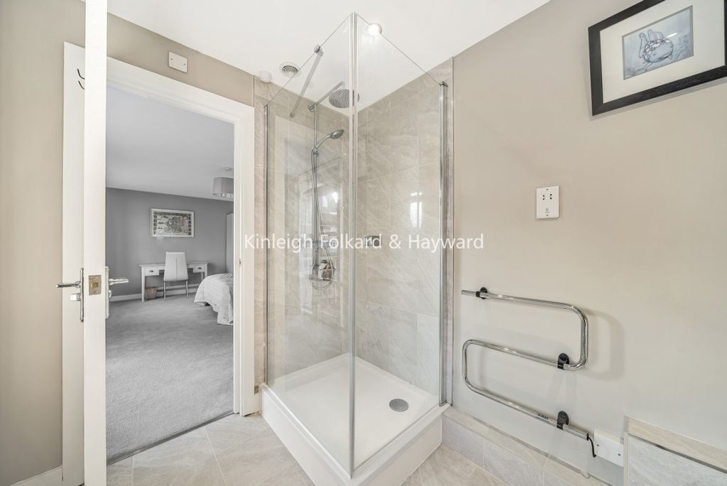 Property photo 3 of 12 d9F16E9B-0A18-49B9-8