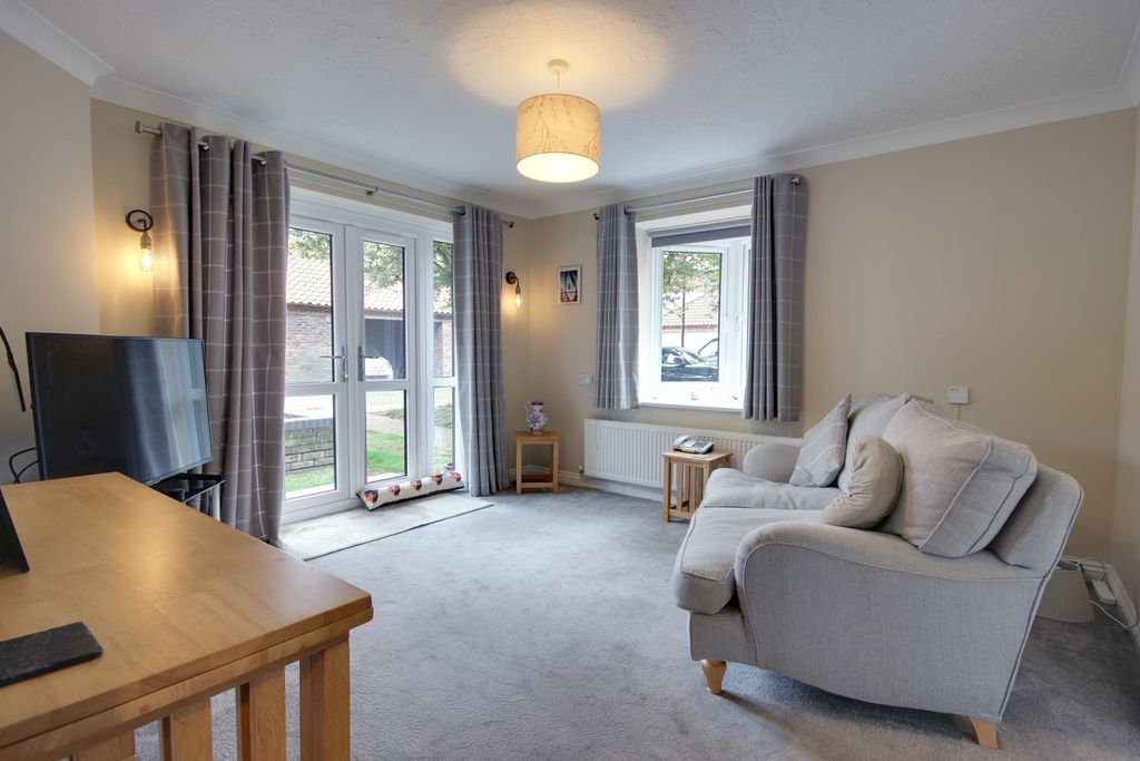 Property photo 3 of 13 1 Lounge A