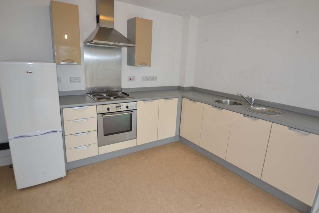 Property photo 3 of 10 Picture No. 06