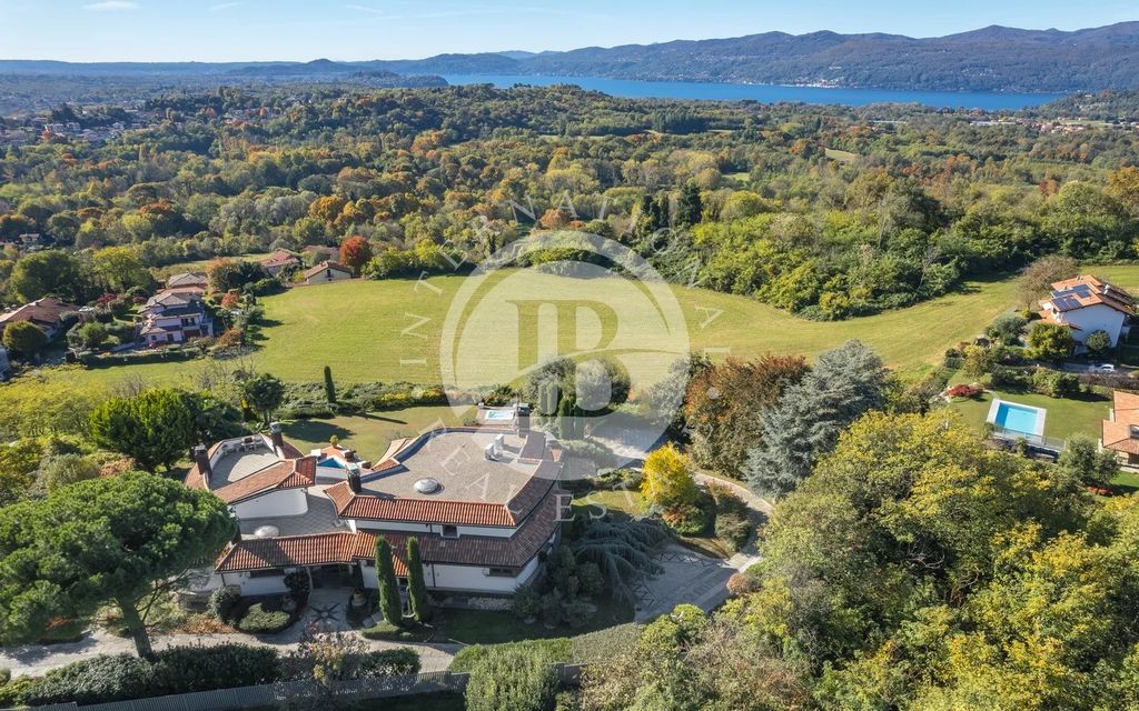 Property photo 1 of 52